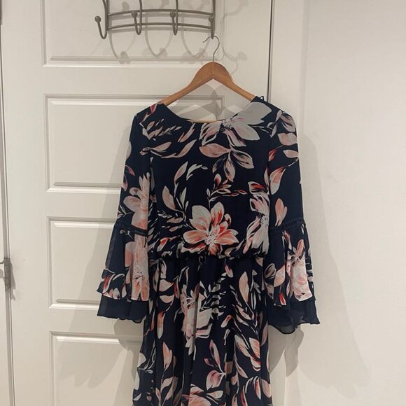 Dresses (Sizes 10-14) - Picture 3 of 12